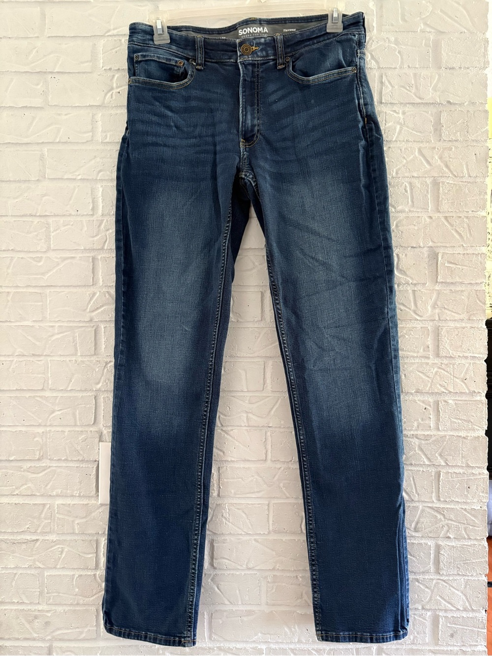 SONOMA Men’s Straight Jeans in Medium Blue Wash 32x34